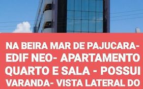 NA BEIRA MAR DE PAJUCARA- EDIF NEO- APARTAMENTO QUARTO E SALA - TEM VARANDA - VISTA LATERAL DO MAR - RUA JULIO PLECH FILHO 60 ESQUINA COM AVENIDA DOUTOR ANTONIO GOUVEIA - CONSUMO ELETRICO É PAGO No CKECK-OUT 1KWH É 1,35 REIAS - ANDAR 6